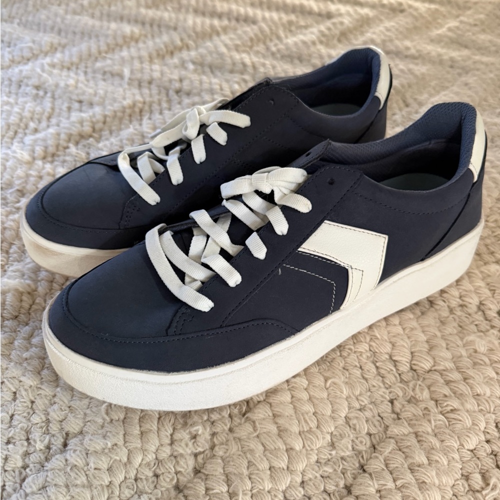 Navy Platform Sneaker